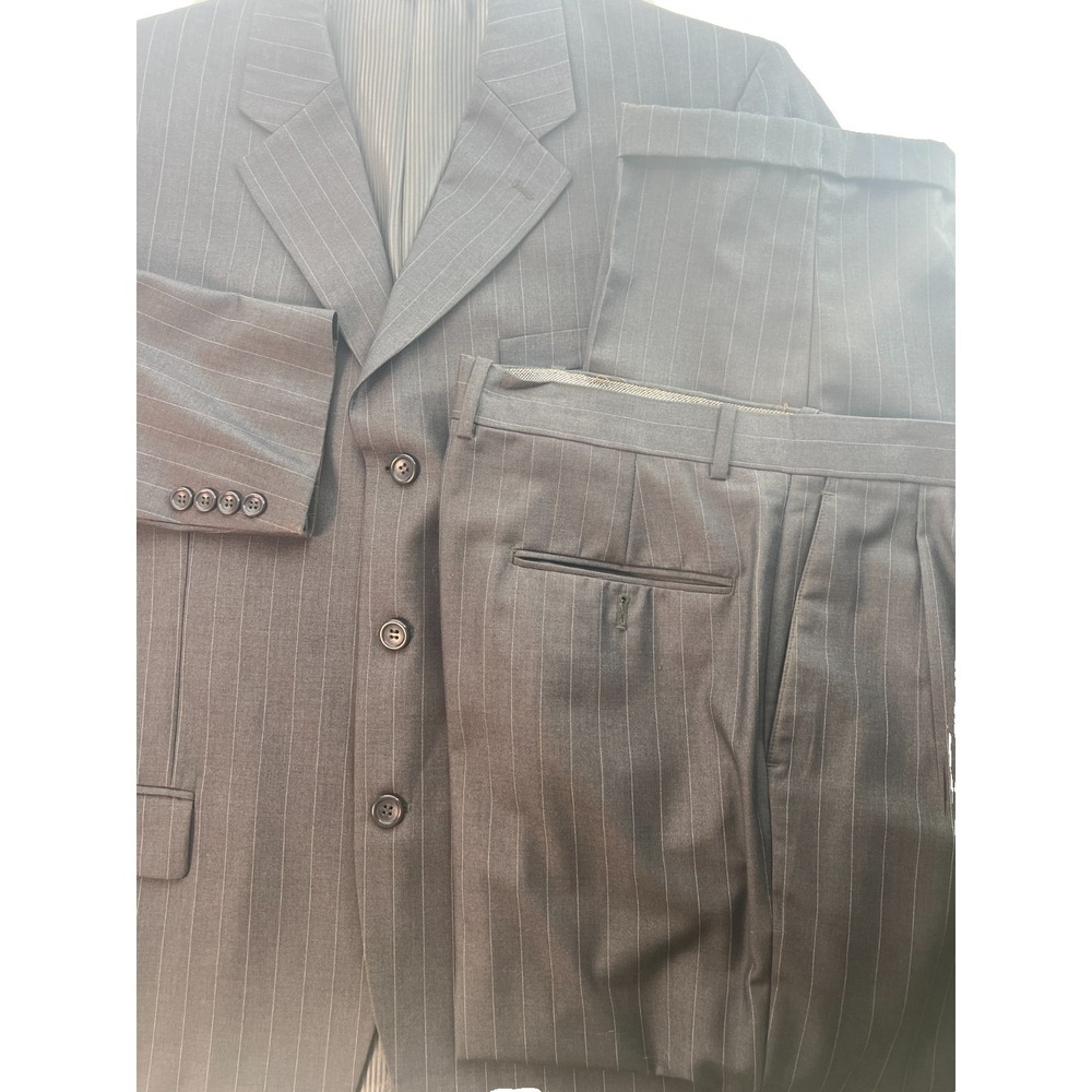 Caravelli Mens 2 Piece Pinstripe Suit 42S Gray Superior Jacket W36 L29 Pants